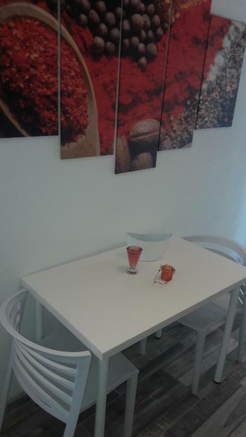Friends 2 Apartment Peraía 外观 照片